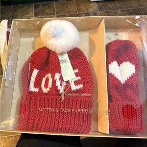 Red mitten‎ and hat